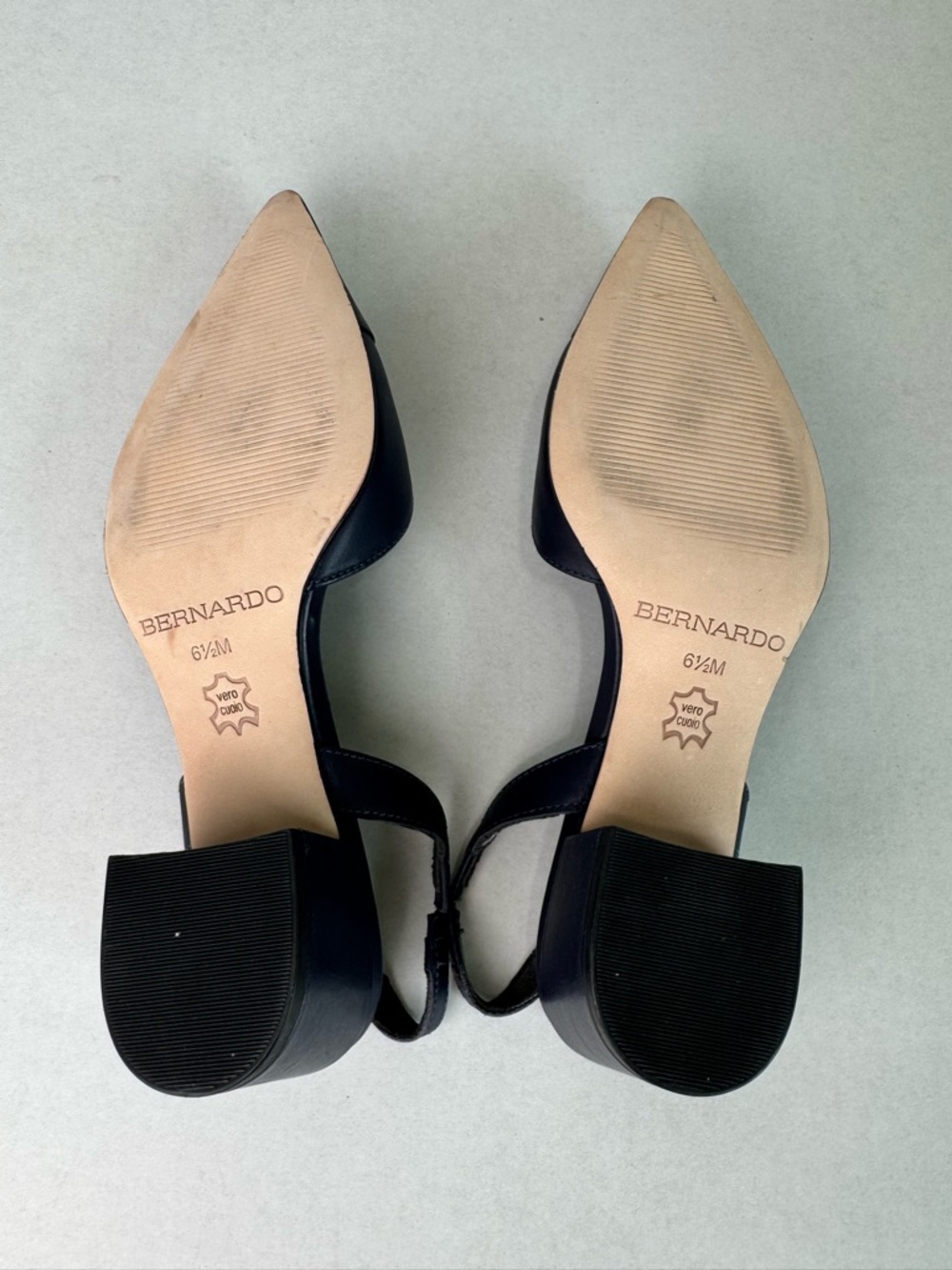 Bernardo 1946 Women’s Monroe Pump Dark Navy Antique Calf 6.5 - Picture 6 of 7